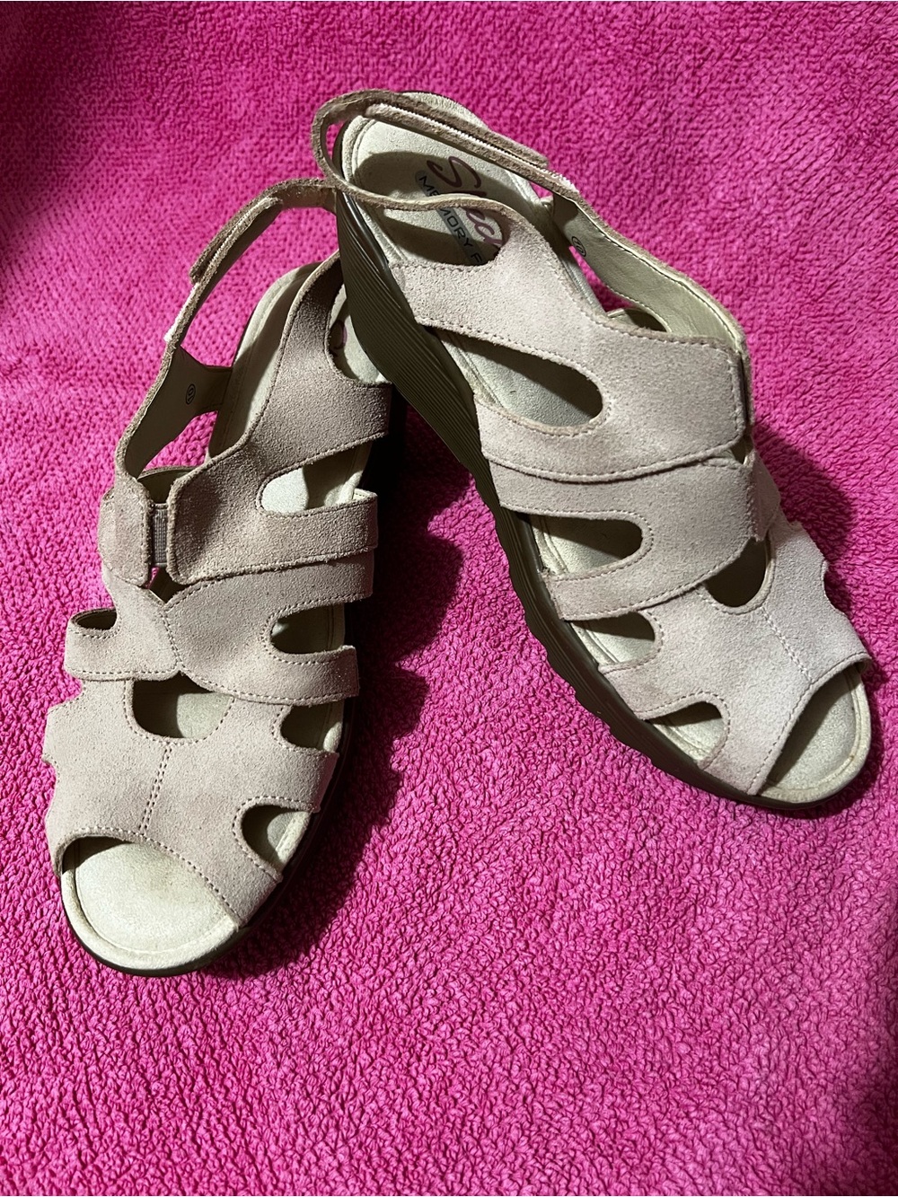 Women’s Open-Toe Comfort Wedge Sandals - Blush